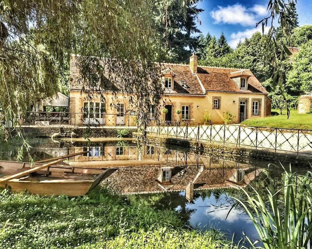 לינה וארוחת בוקר Mézilles Le Moulin De Corneil מראה חיצוני תמונה